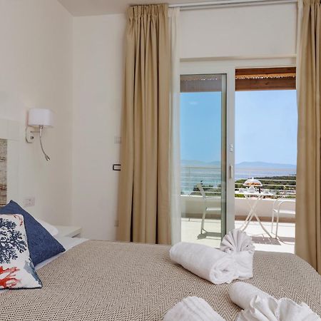 Mercury Beach Hotel SantʼAntìoco Eksteriør bilde