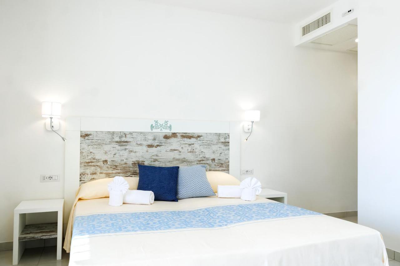 Mercury Beach Hotel SantʼAntìoco Eksteriør bilde