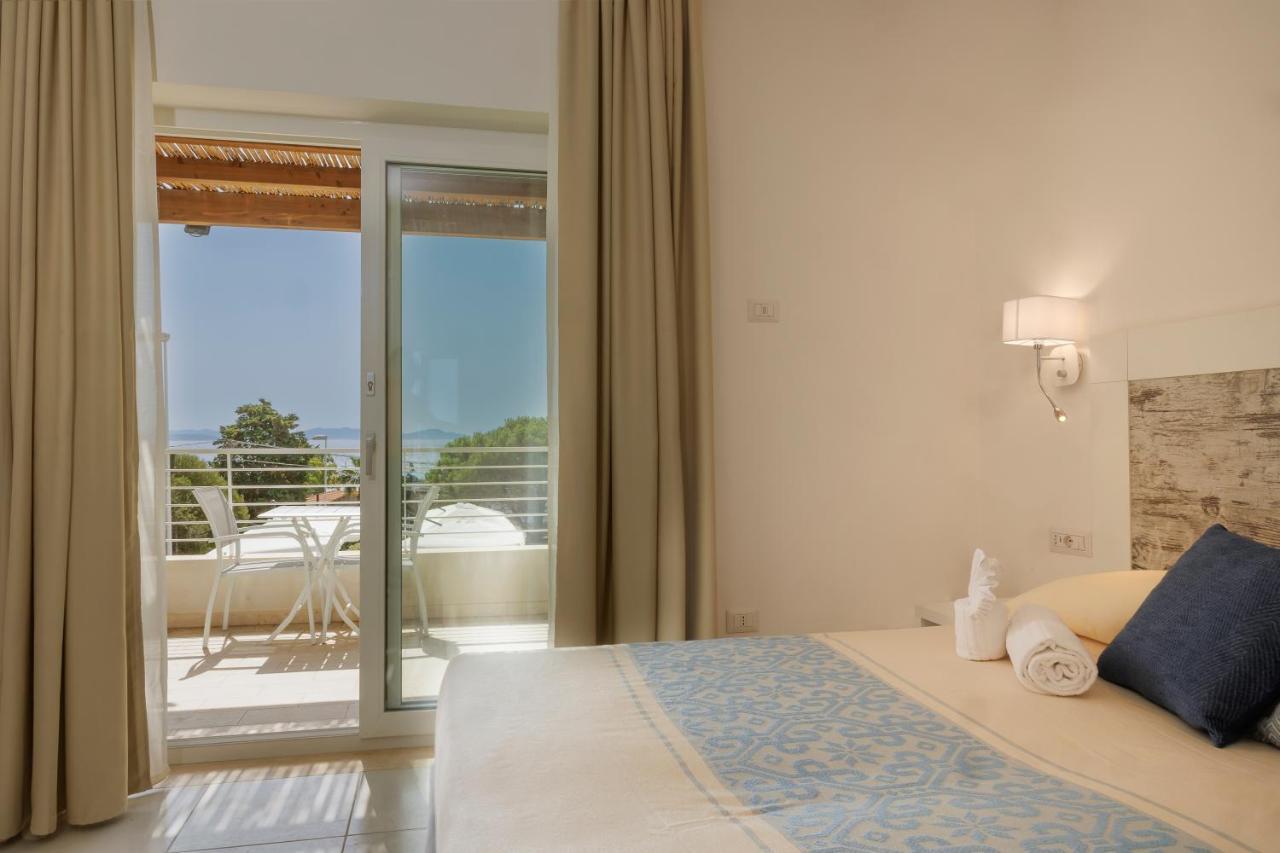 Mercury Beach Hotel SantʼAntìoco Eksteriør bilde