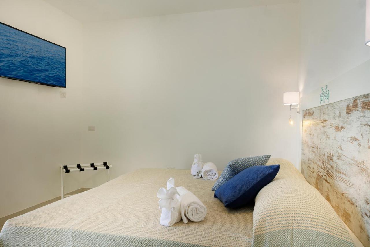 Mercury Beach Hotel SantʼAntìoco Eksteriør bilde