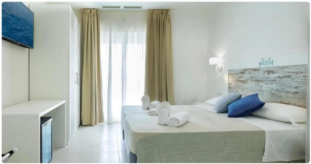 Mercury Beach Hotel SantʼAntìoco Eksteriør bilde