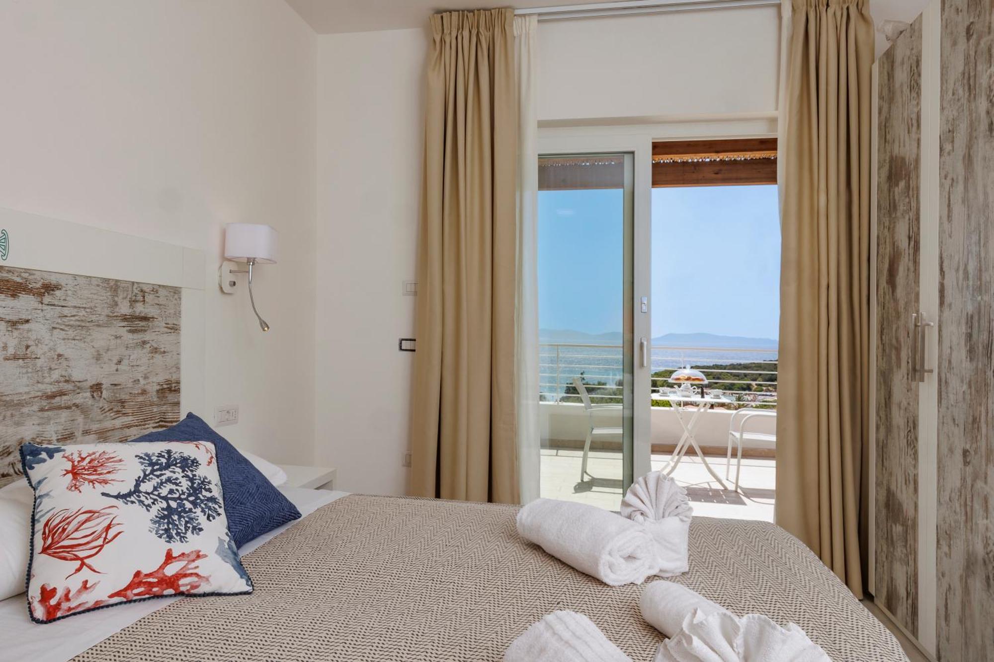 Mercury Beach Hotel SantʼAntìoco Eksteriør bilde